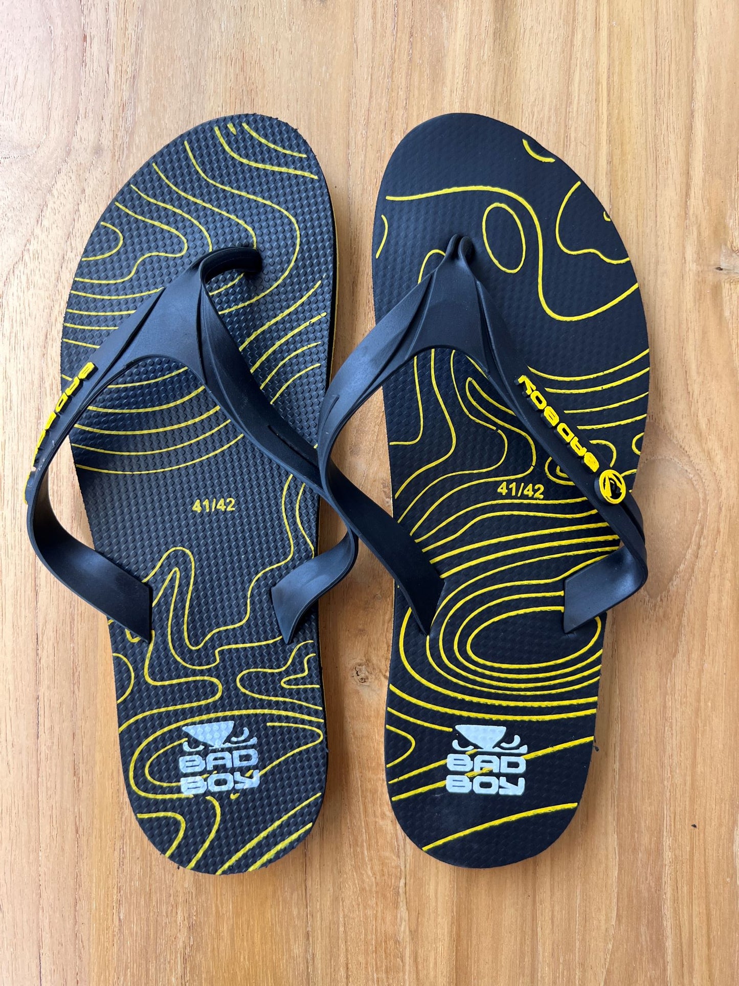 Chinelo Bad Boy Topography