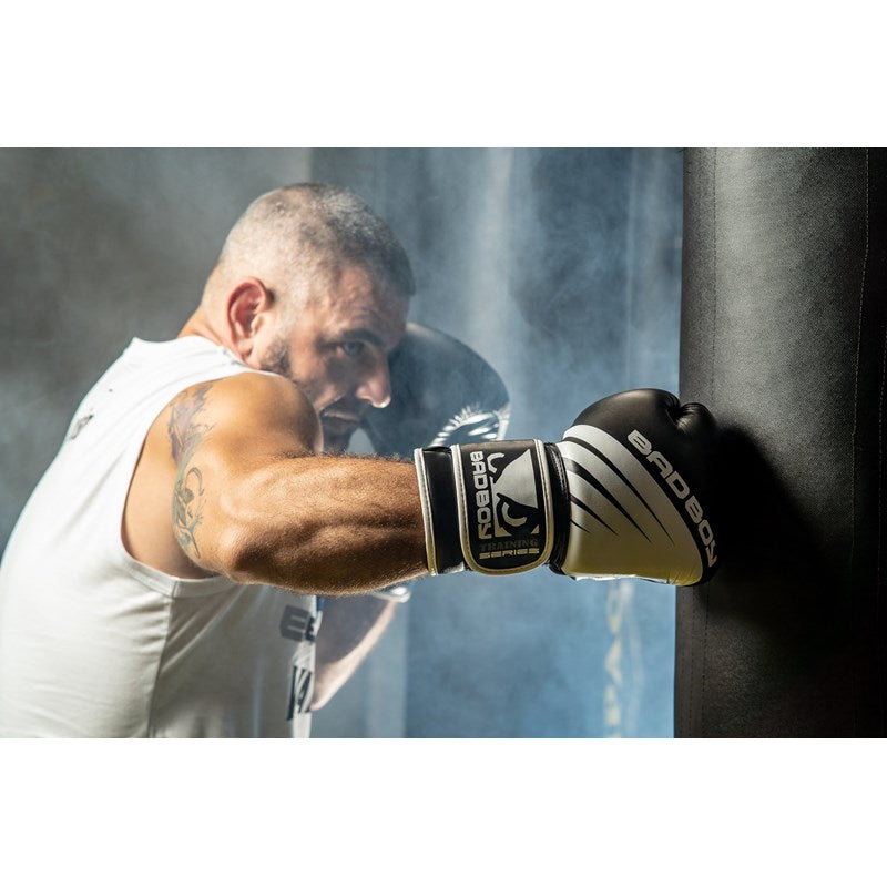 Luva de Boxe/ Muay Thai Bad Boy Premium
