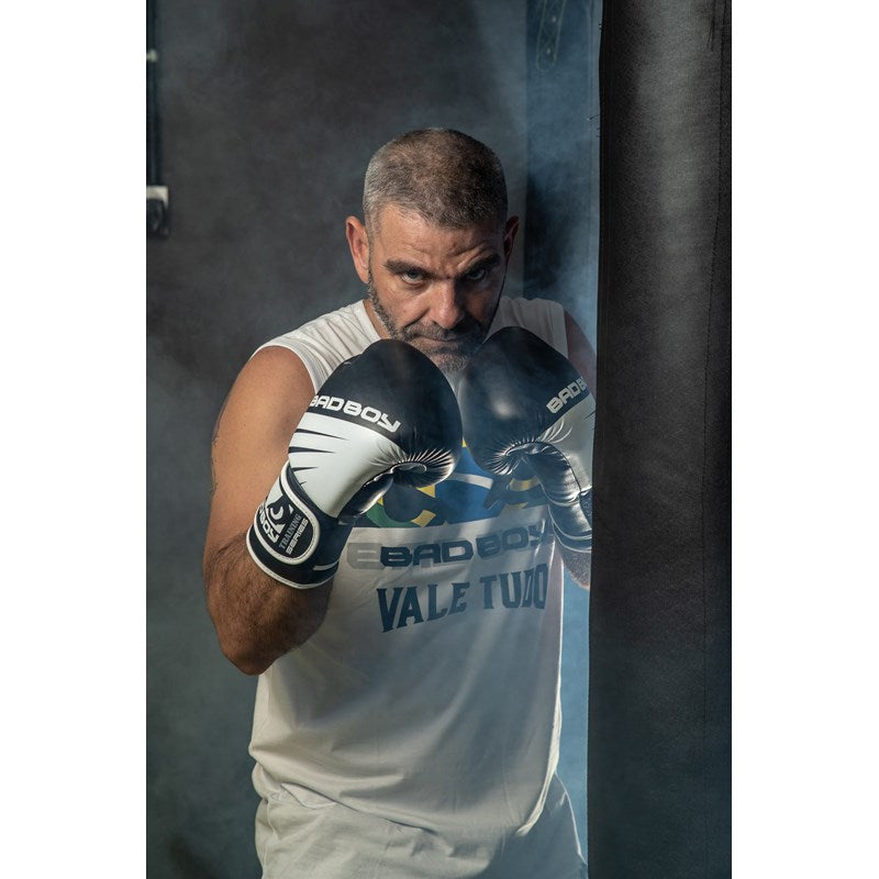 Luva de Boxe/ Muay Thai Bad Boy Premium