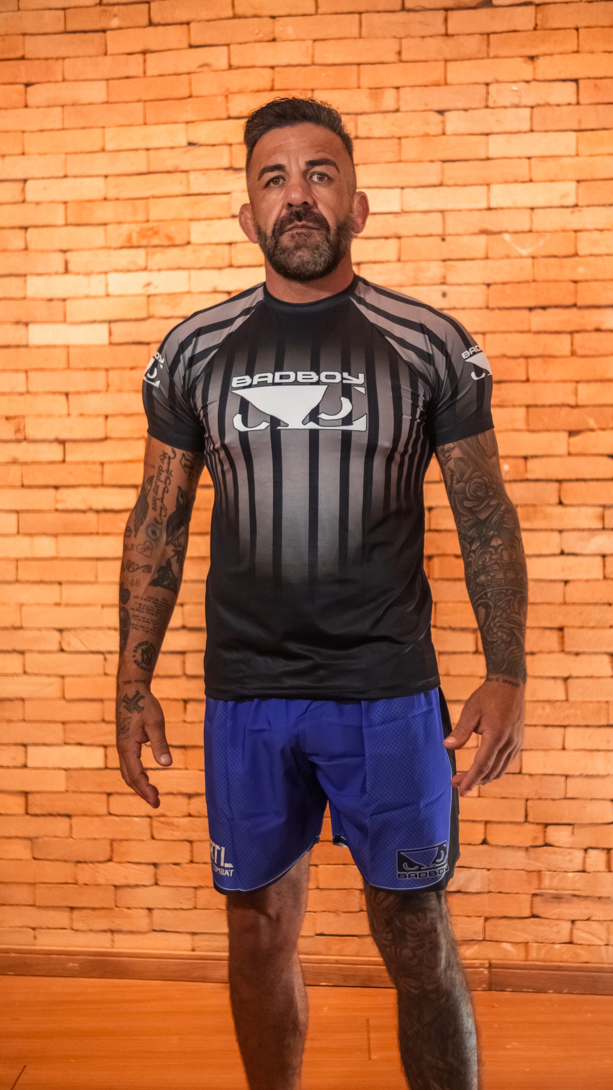 Camiseta Sport UV Bad Boy Silver Stripes