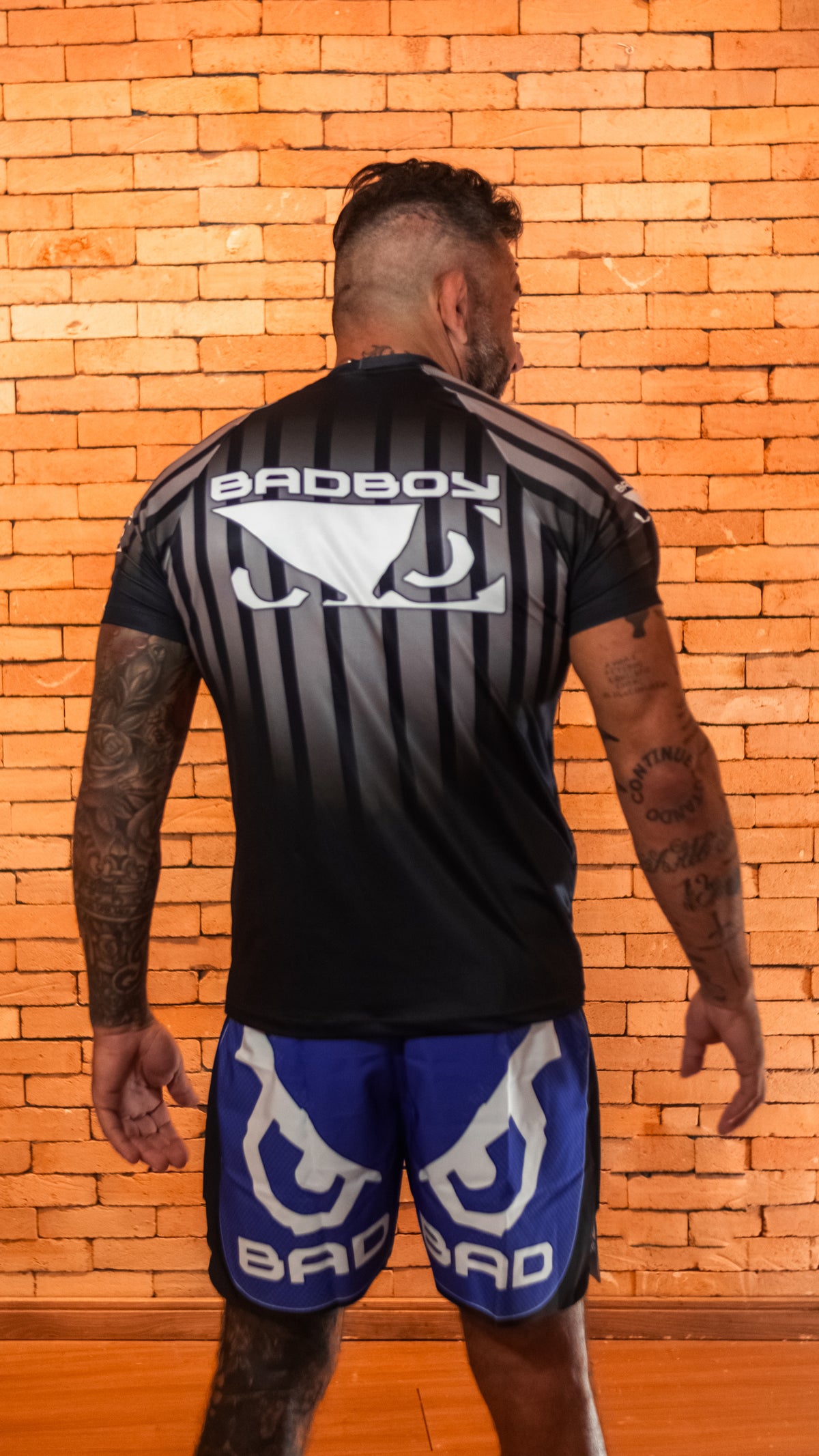 Camiseta Sport UV Bad Boy Silver Stripes