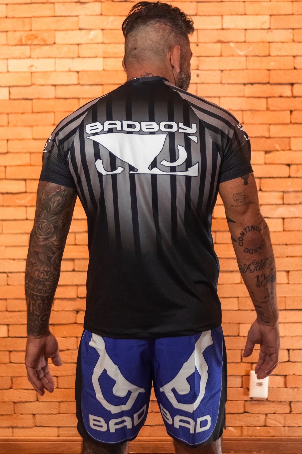 Camiseta Sport UV Bad Boy Silver Stripes