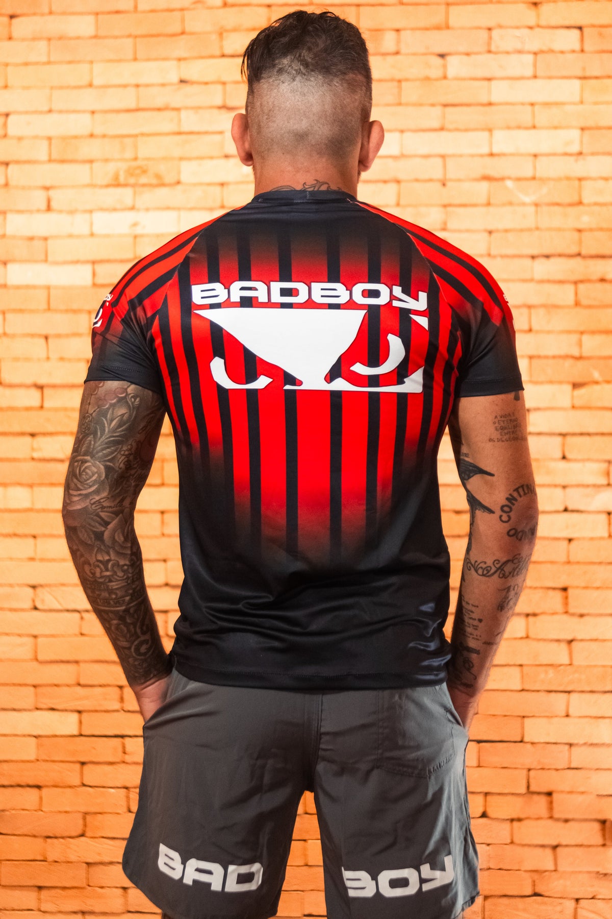 Camiseta Sport UV Bad Boy Red Stripes