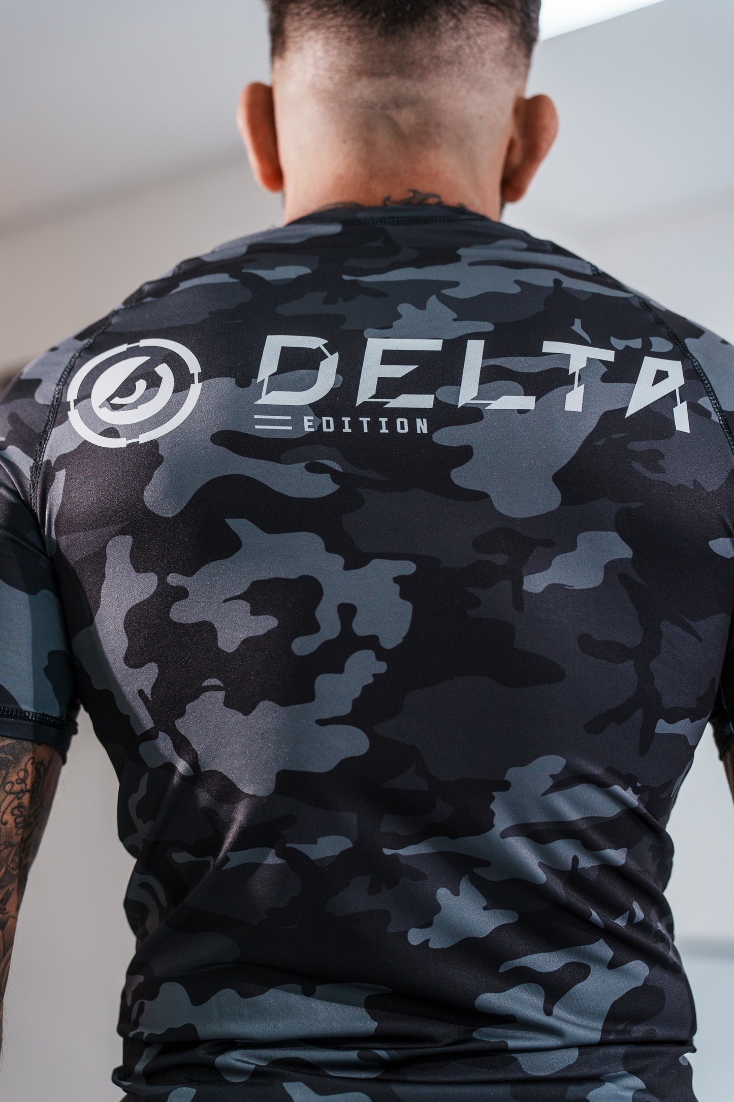 RashGuard No-Gi Combate Tático – BADBOY Delta Edition