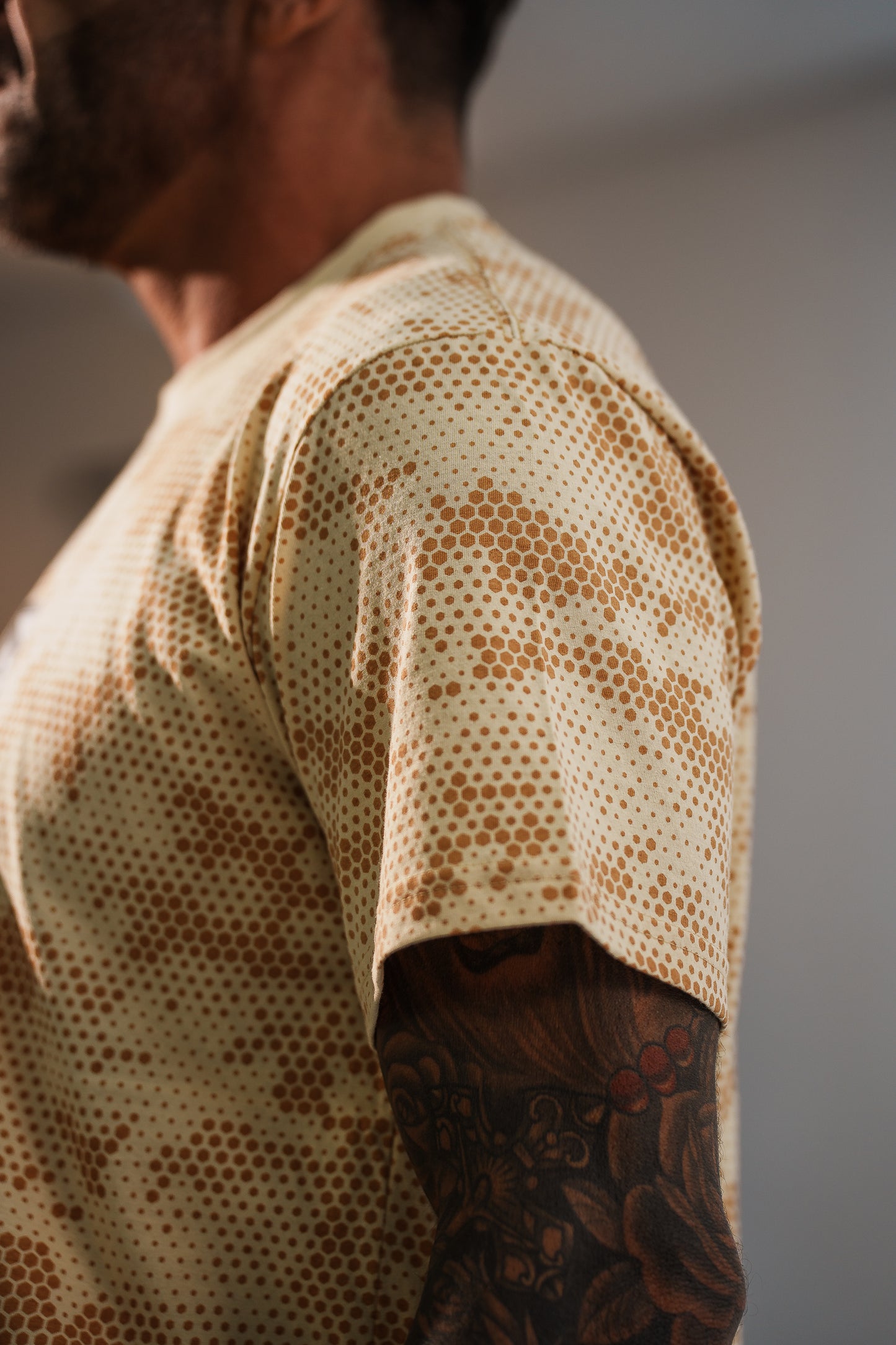 Camiseta Bad Boy Camo Cor Areia
